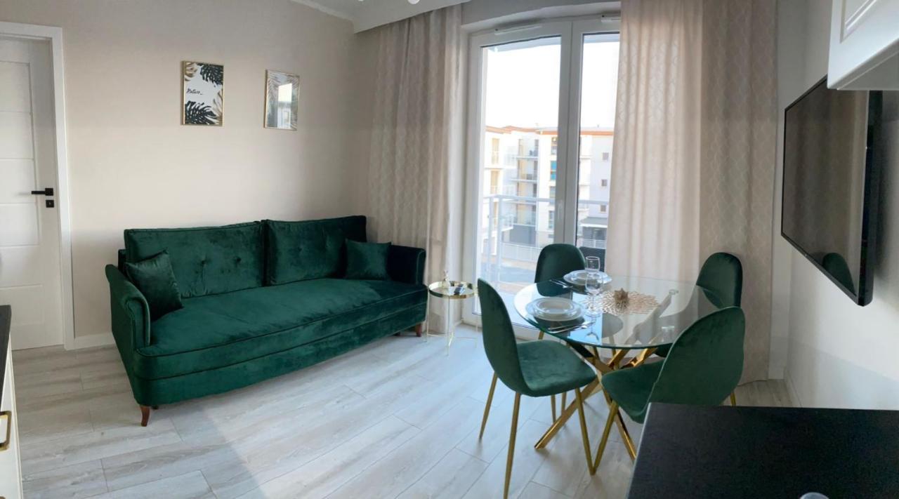 Green Apartment Sloneczne Tarasy Dziwnowek Bagian luar foto
